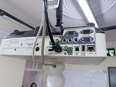canon eos 5d mark 4: Proyektor Epson — 2