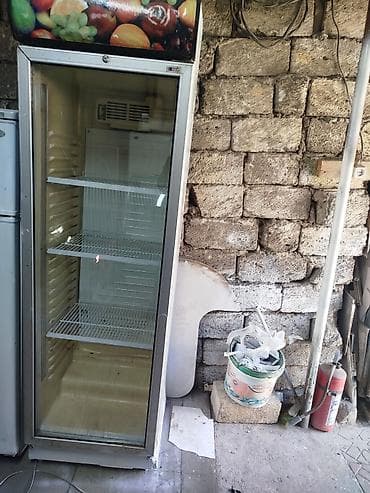 Vitrin tipli ticarət soyuducusu - Şüşə qapılı, dik konstruksiya - — 2