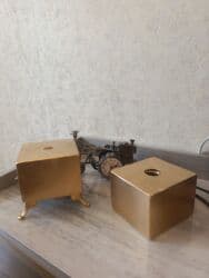 xoncaların qiyməti: Beton korpuslu, abstrakt dizaynlı masa lampası. Daxili işıqlandırma — 10