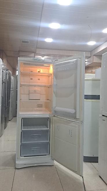 mini pirinter: 2 qapılı Indesit Soyuducu Satılır, rəng - Ağ — 1