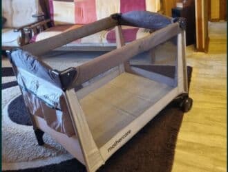 Manejlər: Mothercare qatlanan uşaq çarpayısı/oyun maneci Üstündə hədiyyə qalın — 1