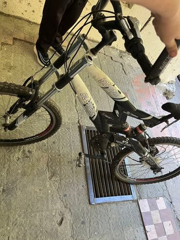 cube velosiped baku: İşlənmiş Şəhər velosipedi 26", sürətlərin sayı: 32, Ödənişli çatdırılma — 3