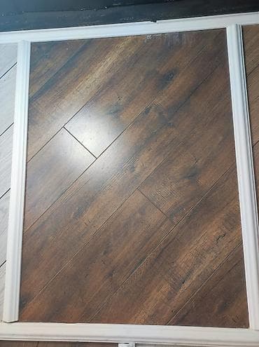 Təbii taxta görünüşlü laminat döşəmə paneli - Rəng/naxış: isti — 1