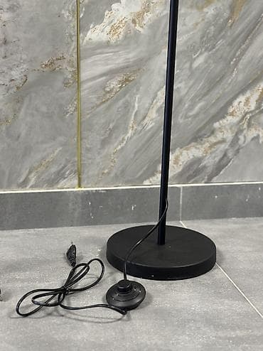 Stol lampaları: Zərif və minimalist görünüşə sahib olan torşer modelimiz. Hündürlüyü — 5