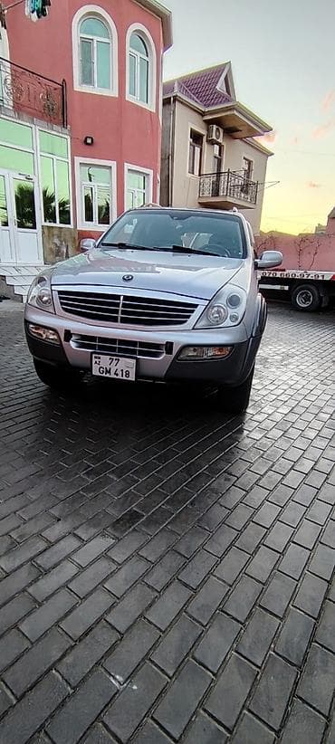 Ssangyong Rexton: 2.7 l | 2005 il 134876 km Ofrouder/SUV