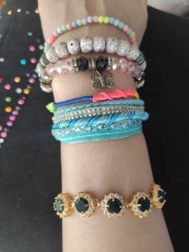 xari bulbul yaxa sancagi: Rəngi gedməyən sırğa — 13