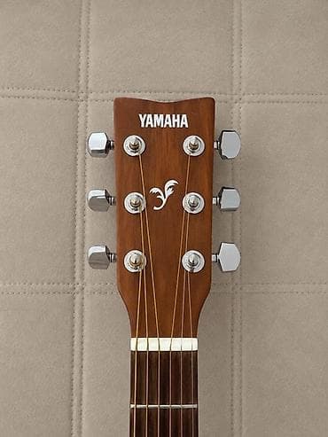 gitara: Akustik gitara, Yamaha, 6 sim, İşlənmiş, Ünvandan götürmə — 5