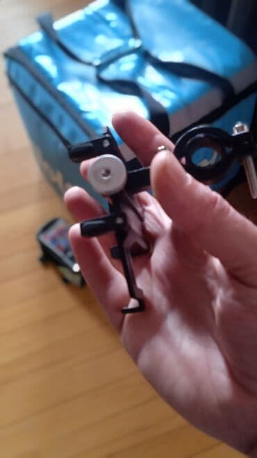 3 simli telefon: Wolt çantas təzədir + powerbank və kiçik şeyləri qoymaq üçün çanta + — 4