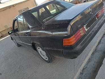 mercedes 180 b: 92 maşınıdı xaiş eliyirəm 2026 ya aid suallar verməyin Mercedes-Benz — 7