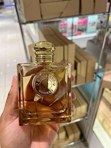 Burberry Goddes parfum tam original 100ml baqli qutuda 14 gun lalafo.az -da Burberry Goddes parfum tam original 100ml baqli qutuda 14 gun