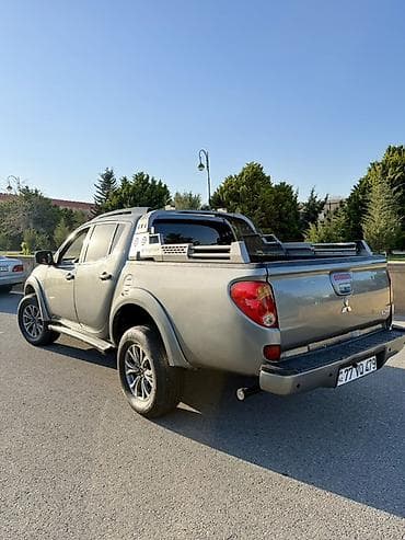 mitsubishi pikap: Mitsubishi L200: 2.5 l | 2015 il 279500 km Pikap — 5