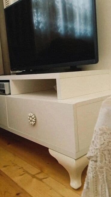 gunəş panelləri: Düz TV altlığı, Polkalı, Laminat — 2