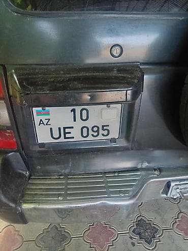 arxa stop: Avtomobil üçün dövlət qeydiyyat nişanı – AZ 10 UE 095 Satılır real — 1