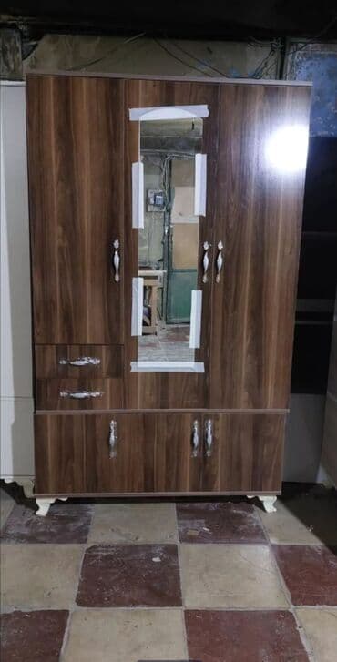 kiçik dolab: Yeni, Açılan, 3 qapılı Düz dolab, Qarderob, paltar dolabı, Azərbaycan — 2
