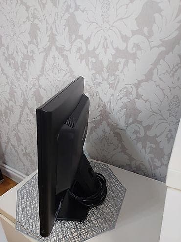 pes 19: BenQ E900WD LCD monitor - Ekran ölçüsü: 19 düym (geniş format, 16:10 — 3