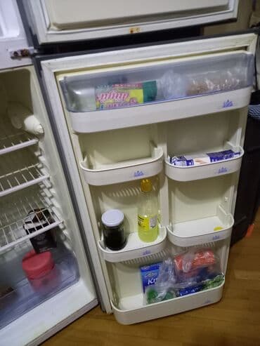 Plitələr və bişirmə panelləri: 2 qapılı Beko Soyuducu Satılır, rəng - Boz — 3