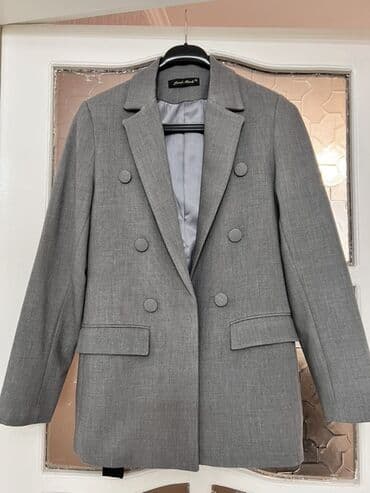 tek pencek: İkisi bir yerdə 50azn. Tək tək 40azn. Qadın üçün klassik blazer - — 1