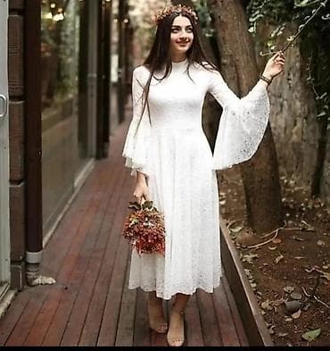 ağ donlar instagram: Ağ rəngli, zərif krujeva parçadan midi uzunluqda paltar. - Siluet — 1