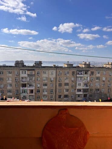 9 mkr kohne binalar: Bakı, 3 otaqlı, Köhnə tikili, m. Həzi Aslanov, 72 kv. m — 9