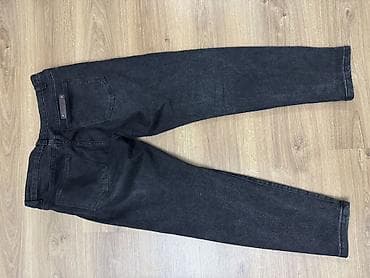 Игрушки: Qara cins şalvar ətəyi yığılıb təzə alınıb 2-3 dəfə geyinilib — 2