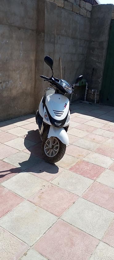 qus bazari bakida: Heyvanlar üçün digər mallar — 3