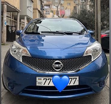 Nissan Note hatchback – mavi rəngdə, şəhər üçün kompakt və qənaətcil