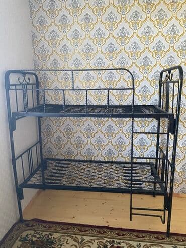 Metall iki mərtəbəli çarpayı - Material: möhkəm metal konstruksiya