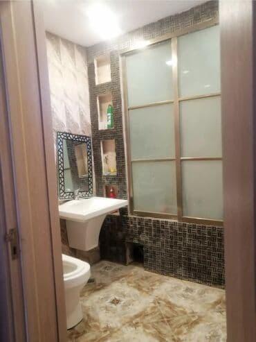 centralni bineqedi: 3 kv. m, 5 otaqlı, İşıq — 9
