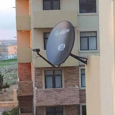 Yupiter firmasının HD keyfiyyətli peyk antenası. Televiziya yayımını