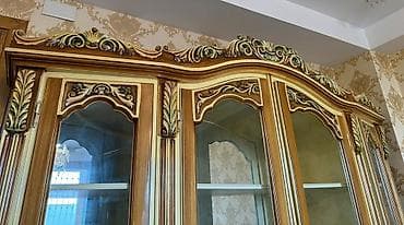 parca skaf: Klassik üslubda taxta vitrin-büfə - Material: təbii ağac, cilalı səth — 4