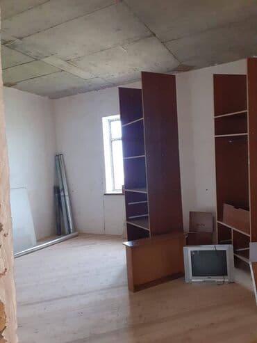 ev alıram: 8 otaq, 480 kv. m, Orta təmir — 7