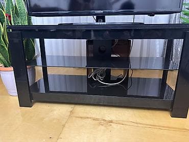 mini stol: Düz TV altlığı, Polkalı, Şüşəli — 4