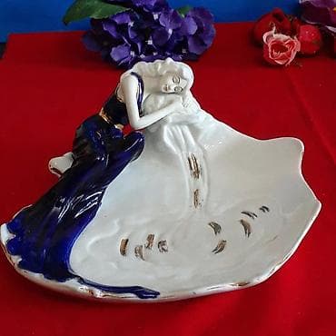 Farfor wirniyyat qabi