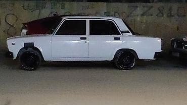 vaz baqaj: VAZ 2107, ağ rəng, sedan Xüsusiyyətlər: - Mexaniki sürətlər qutusu - — 3