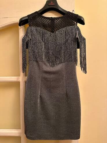 Şəxsi əşyalar: 2 defe geyinilib. Rengi boz rengdir. Tam mövsümlükdür. Qiymetde — 3