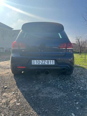 Volkswagen Golf R: 2 l | 2010 il Kupe