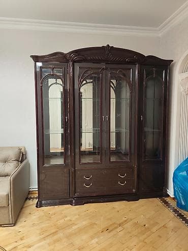 ref: Şüşəli dolab vitrini, İşlənmiş — 1