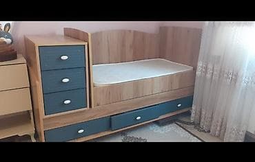 komod satilir: Uşaq çarpayısı və komodlu modul dəst - Material: ağac naxışlı — 2