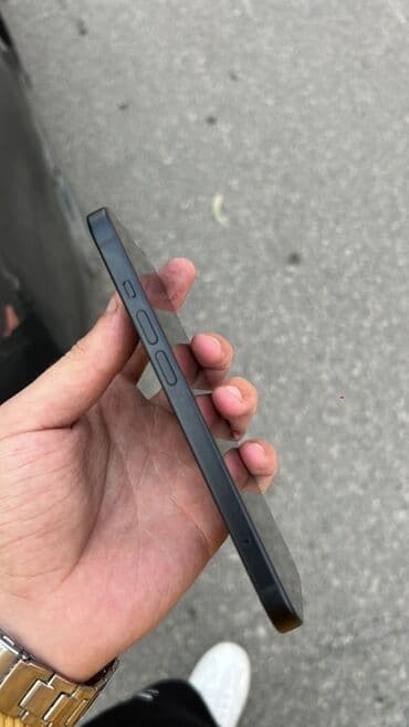 nothing phone 2 qiyməti: IPhone 15, Qara, Face ID, Simsiz şarj — 6