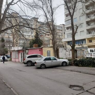 xacmaz obyekt: Azadlığ metrosu yaxınlığında 40 km, 8 kv anbarı olan obyekt icarəyə — 4