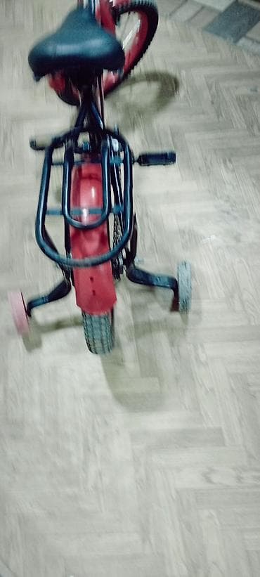 Uşaq velosipedi – “SPORT” modeli Xüsusiyyətlər: - Təkər ölçüsü — 8