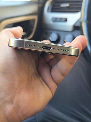 philips xenium 9@9d: IPhone 16 Pro, 256 GB, Natural Titanium, Face ID — 2