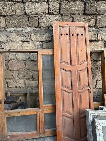 Taxta qapı və pəncərə dəsti Salam satilir qapida pencerede 2 si bir — 1