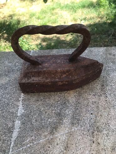 qədimi qəpiklər: Qədimi daş ütü agır materialdı antik 50 manat biraz paslayıb onun — 1