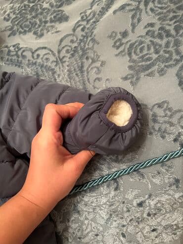 kurtka qiymətləri: H&M qışlıq kurtka.6-9 ay — 2