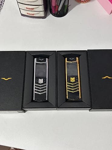 Vertu < 2 GB Memory Capacity, rəng - Qızılı, İki sim kartlı