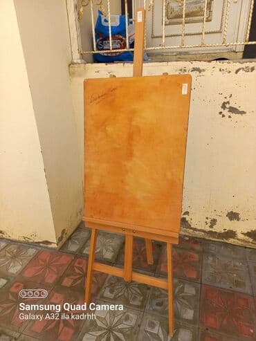 qəhvəyi bodiklər: Taxtadan hazırlanmış rəsm molbert, rəssamlıq və digər yaradıcı — 1