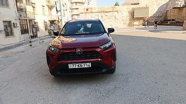 led duman: Toyota RAV4: 2.5 l | 2022 il Krossover — 2
