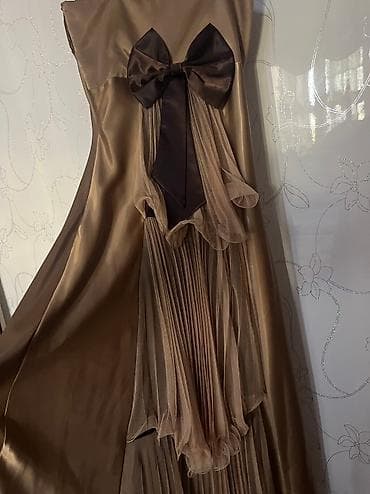 1 defe geyinilib, tezedir. Ozel gunde, ozel hiss ettirir — 2