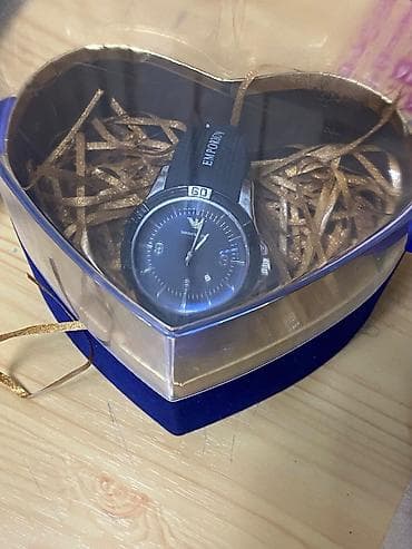 Смарт браслеты: Hər şeyi dəqiq işləyən çox gözəl saat hədiyyəlik qutuda. Xaricdən — 3